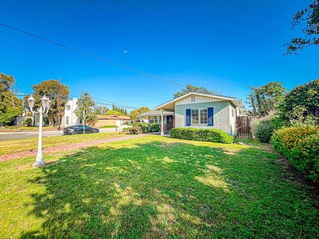 property at 9856 La Rosa Dr