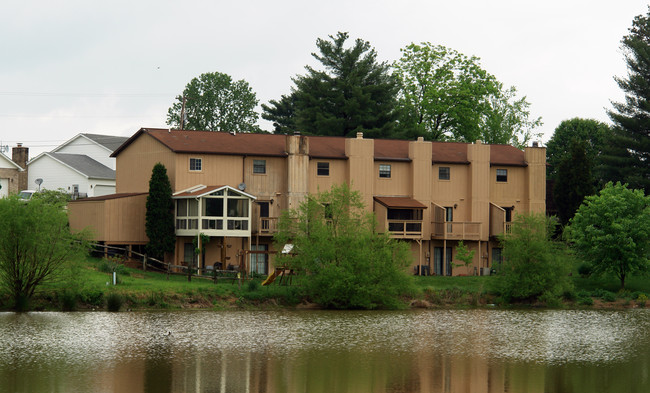 Lakeside Townhomes in Hurricane, WV - Building Photo - Building Photo