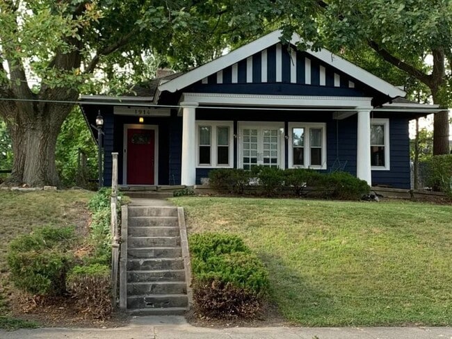 property at 1914 Hopkins Ave