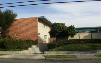 353-357 S Kenmore Ave in Los Angeles, CA - Building Photo - Building Photo