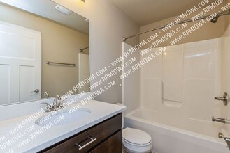 2701 Bobcat Dr in Ames, IA - Building Photo - Building Photo