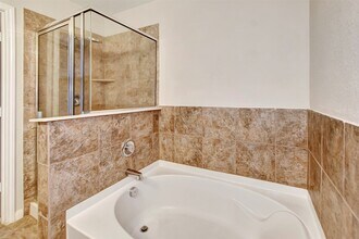 5439 Baronet Dr in Katy, TX - Building Photo - Building Photo