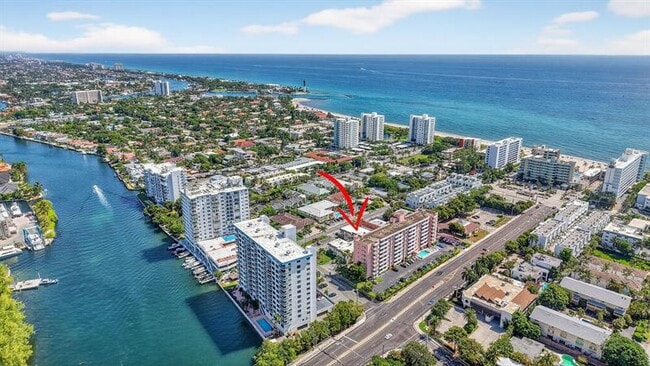 property at 1450 N Riverside Dr