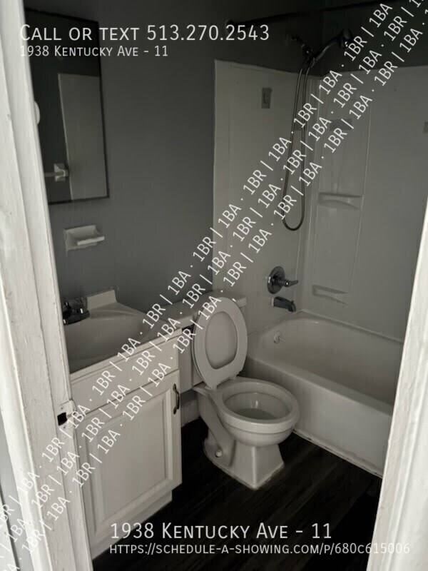 1938 Kentucky Ave in Cincinnati, OH - Building Photo - Building Photo