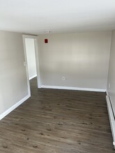 347 Main St in Douglas, MA - Building Photo - Building Photo