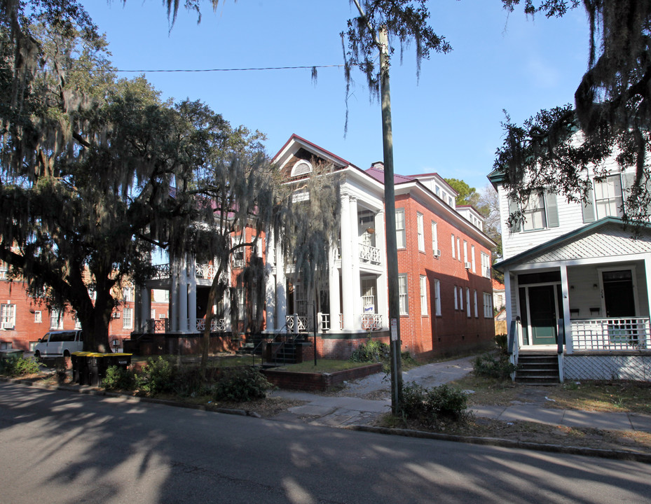 16-20 E 37th St in Savannah, GA - Foto de edificio