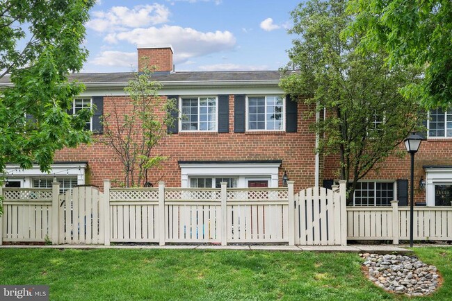 property at 1547-A N Van Dorn St
