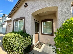 1666 Loon Lake St in Roseville, CA - Building Photo - Building Photo