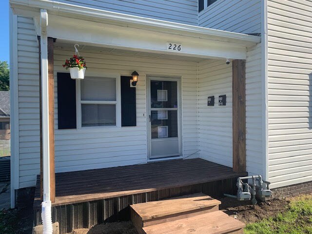 226 E Hyde Park Ave, Unit 226 in St. Joseph, MO - Building Photo - Building Photo