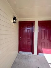 2120 El Paseo St, Unit 1912 in Houston, TX - Foto de edificio - Building Photo