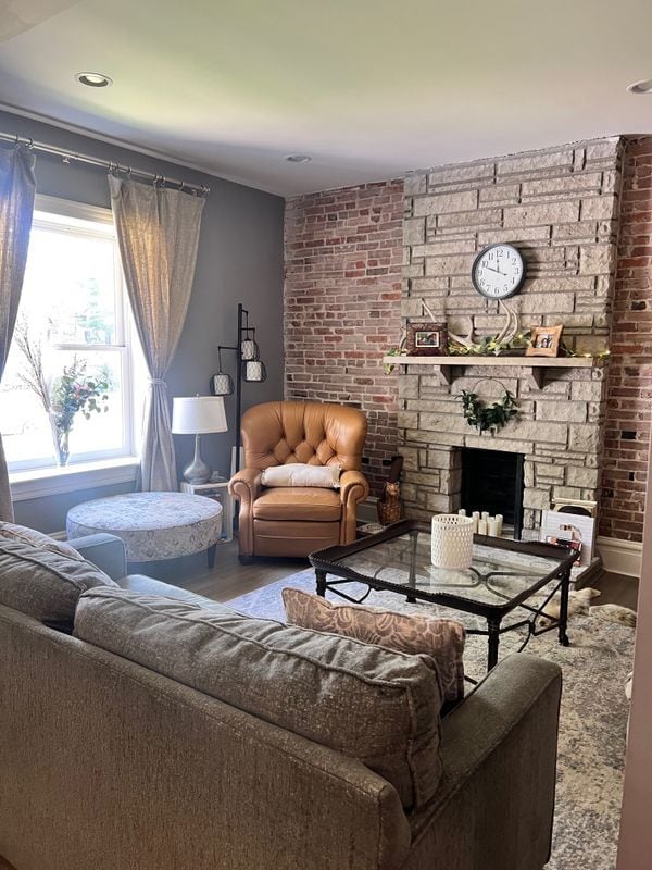property at 4922 Magnolia Ave