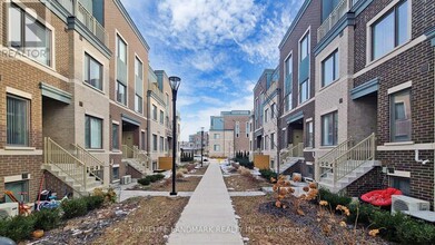 20-20 William Jackson Wy in Toronto, ON - Building Photo - Building Photo