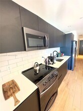 398 NE 5th St, Unit 2114 in Miami, FL - Building Photo - Building Photo