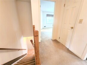 9 Wisteria Ln in Rochester, NY - Foto de edificio - Building Photo