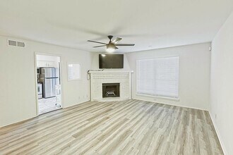 4800 Northway Dr in Dallas, TX - Foto de edificio - Building Photo