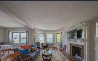 1855 Beacon St, Unit 3 in Brookline, MA - Building Photo