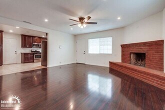 1925 Kingston Dr in Escondido, CA - Building Photo - Building Photo