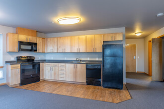 Medina in Portland, OR - Building Photo - Interior Photo