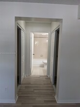 560 S Park Rd in Hollywood, FL - Building Photo - Building Photo