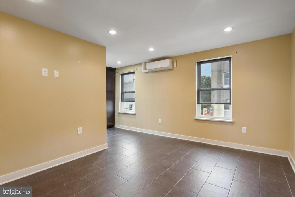 1183 S 13th St in Philadelphia, PA - Building Photo