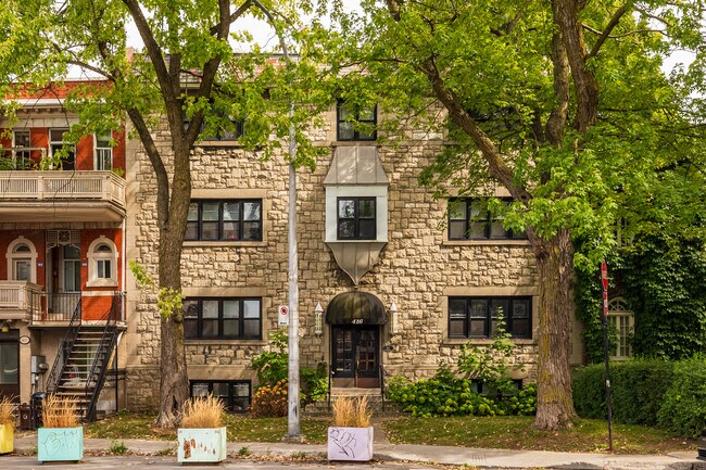 416 Saint-Joseph O in Montréal, QC - Building Photo - Building Photo