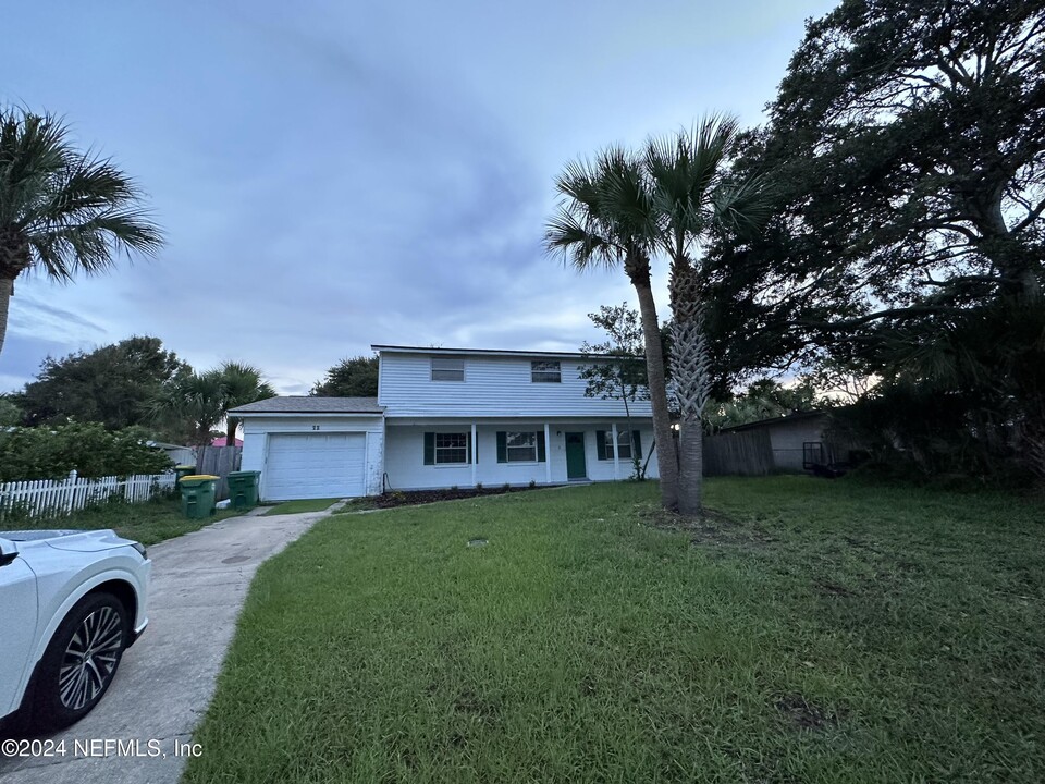 22 Millie Dr in Jacksonville Beach, FL - Foto de edificio