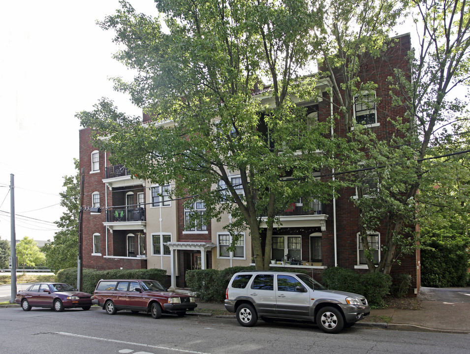 Stewart Apartments in Chattanooga, TN - Building Photo