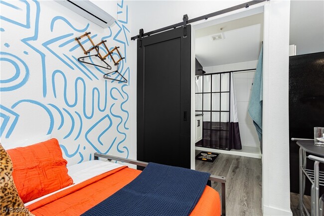 property at 522 E St Louis Ave