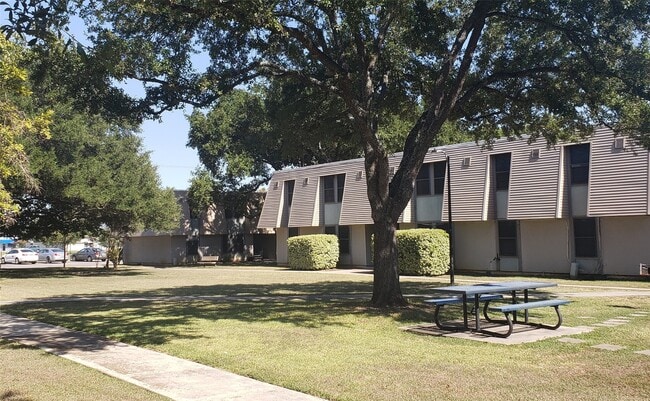 property at 800 N Hwy 123 Bypass
