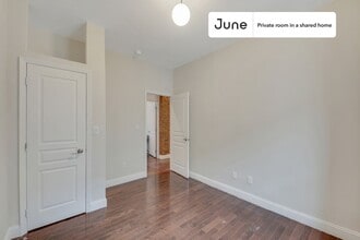 Room in Shared 4 bed/1 bath home in New York, NY - Foto de edificio - Building Photo
