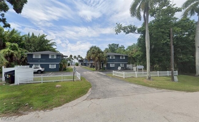 3165 E Riverside Dr, Unit 3175 in Ft. Myers, FL - Building Photo - Building Photo