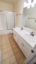 111 10th St, Unit 2 in Seal Beach, CA - Building Photo - Building Photo