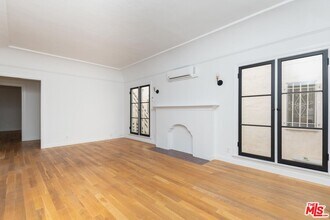 900 Orange Grv Ave in Los Angeles, CA - Building Photo - Building Photo