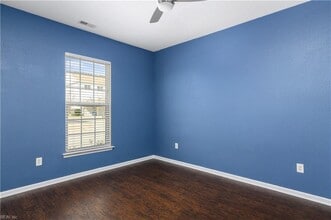 4956 Almandine Ave in Virginia Beach, VA - Building Photo - Building Photo