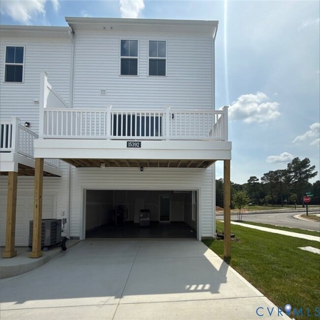 15392 Oasis Sun Wy in Midlothian, VA - Building Photo - Building Photo