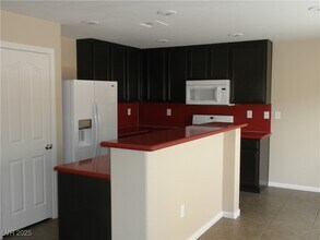 24 Marble Apex Ave in North Las Vegas, NV - Building Photo - Building Photo