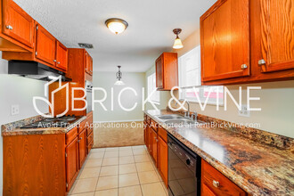 7027 Lemert Ln in Reynoldsburg, OH - Building Photo - Building Photo