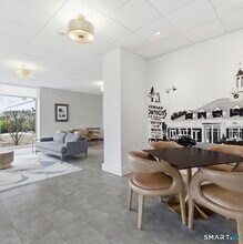 893 Farmington Ave in West Hartford, CT - Building Photo - Building Photo