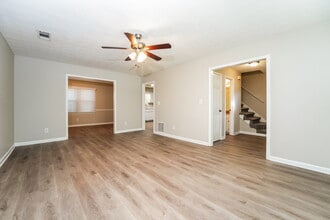 2130 Grayfield Dr in Grayson, GA - Building Photo - Building Photo