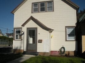 201 River St in Wallace, ID - Building Photo