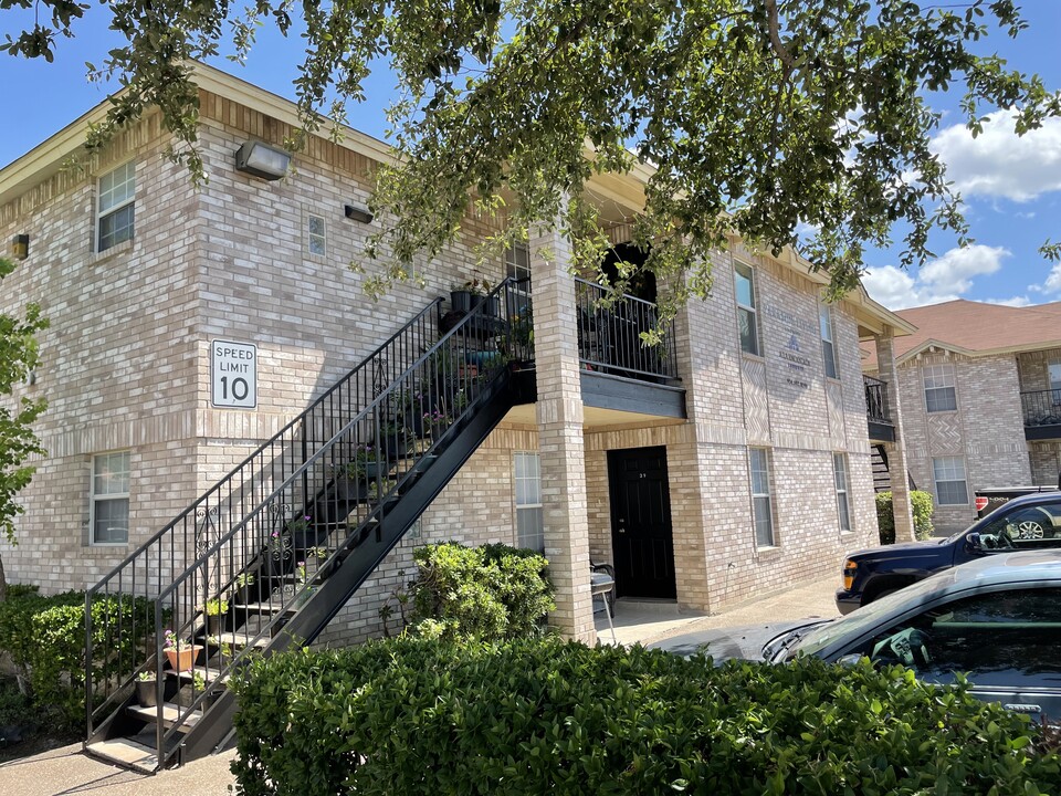 Parkside Living in Laredo, TX - Foto de edificio