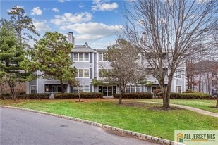 2611 Candlelight Ct in Helmetta, NJ - Building Photo