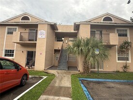 1971 NW 96th Terrace in Pembroke Pines, FL - Building Photo