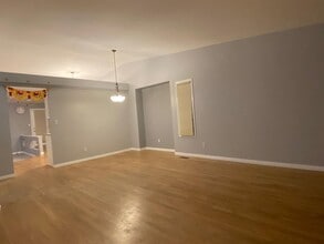110 Camirant Crescent in Winnipeg, MB - Building Photo - Building Photo