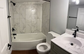 122-124 E High St in Elizabethtown, PA - Building Photo - Building Photo