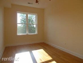 2641 N Fairfield Ave in Chicago, IL - Building Photo - Building Photo