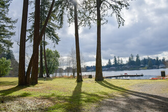 Lakeview Village Apartments in Lacey, WA - Building Photo - Building Photo