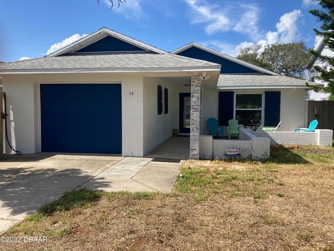 property at 44 Capistrano Dr