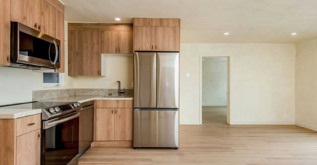 1105 N Coast Hwy, Unit H in Laguna Beach, CA - Foto de edificio - Building Photo