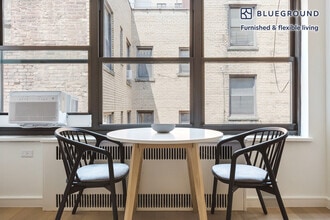 340 E 52nd St in New York, NY - Building Photo - Building Photo